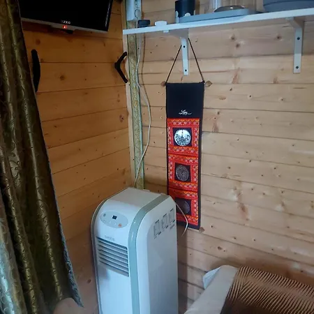 Lüks kamp alanı Bungalo, Terrace, Wifi, Fahaz, Ac, Bbq, Parking Siofok